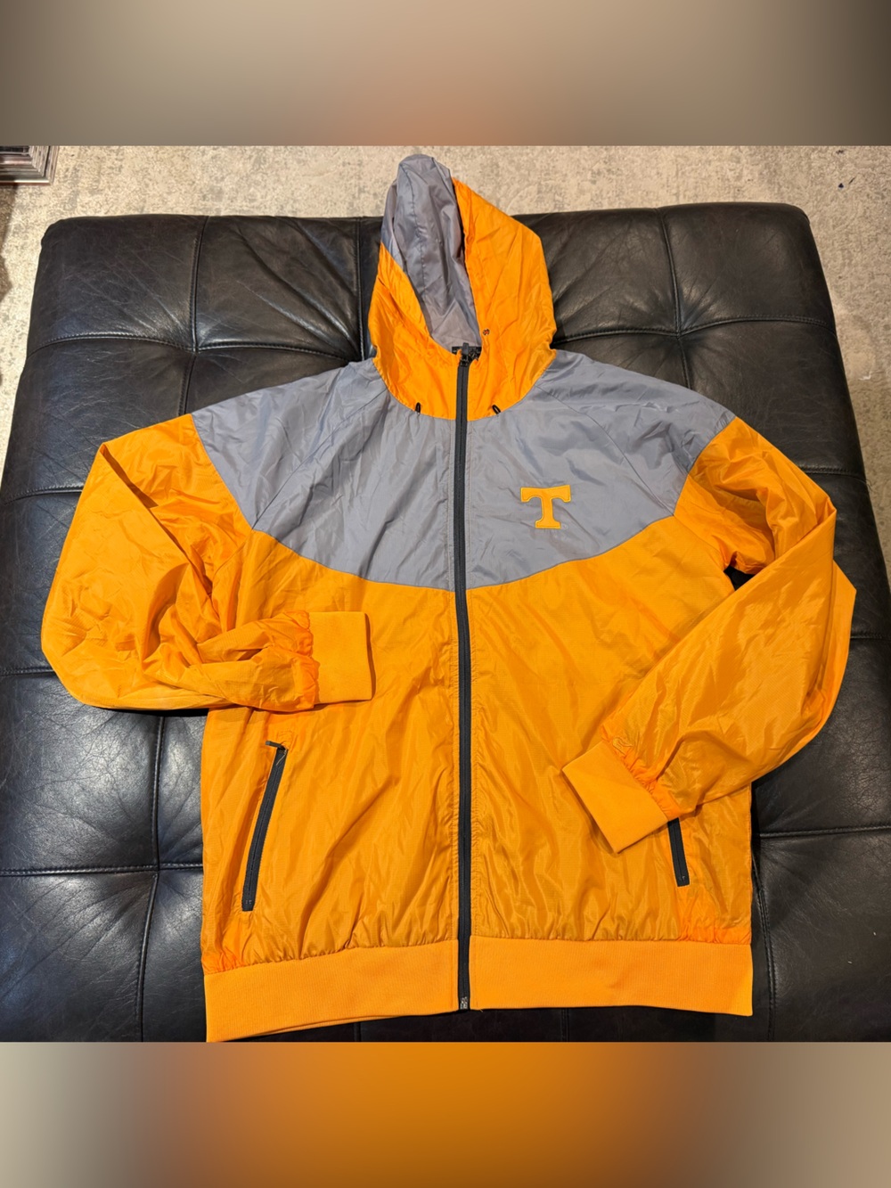 Colosseum Tennessee Volunteer Hooded Windbreaker Jacket